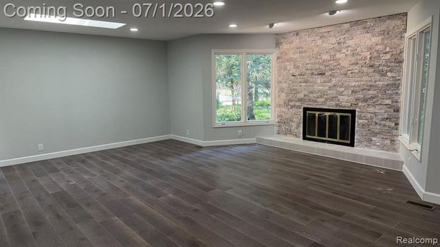 3874 Burkoff Drive, Troy, MI 48084