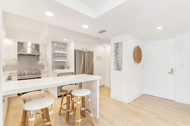 3300 S Ocean Boulevard, Palm Beach, FL 33480