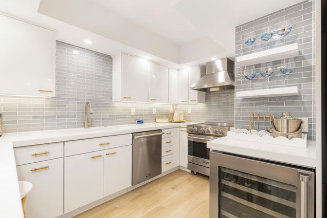 3300 S Ocean Boulevard, Palm Beach, FL 33480