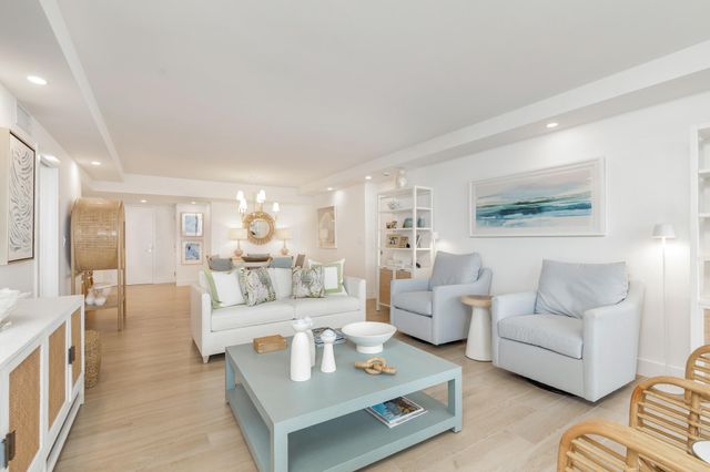 3300 S Ocean Boulevard, Palm Beach, FL 33480