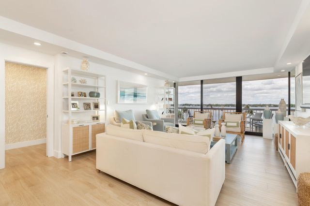 3300 S Ocean Boulevard, Palm Beach, FL 33480