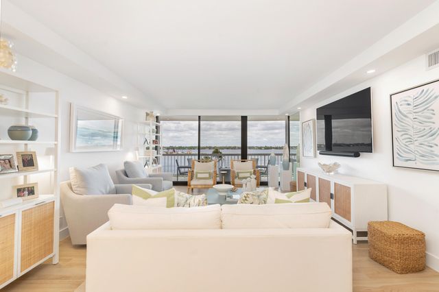 3300 S Ocean Boulevard, Palm Beach, FL 33480