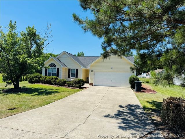 687 Overhills Road, Linden, NC 28356