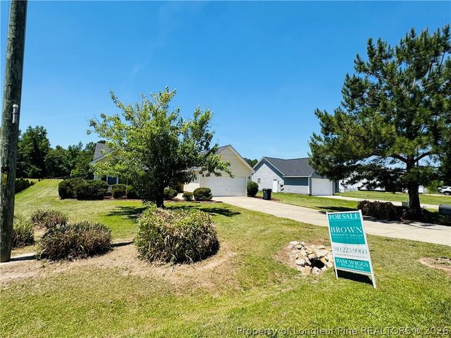 687 Overhills Road, Linden, NC 28356
