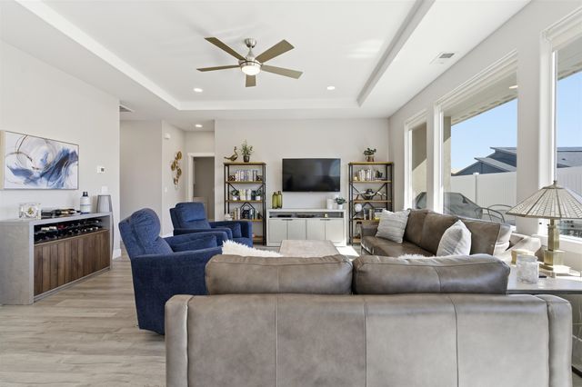 392 Silver Creek Lane, Grand Junction, CO 81504