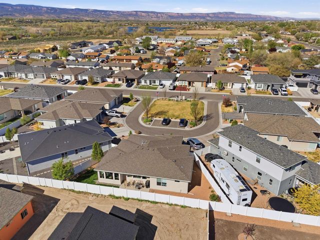 392 Silver Creek Lane, Grand Junction, CO 81504