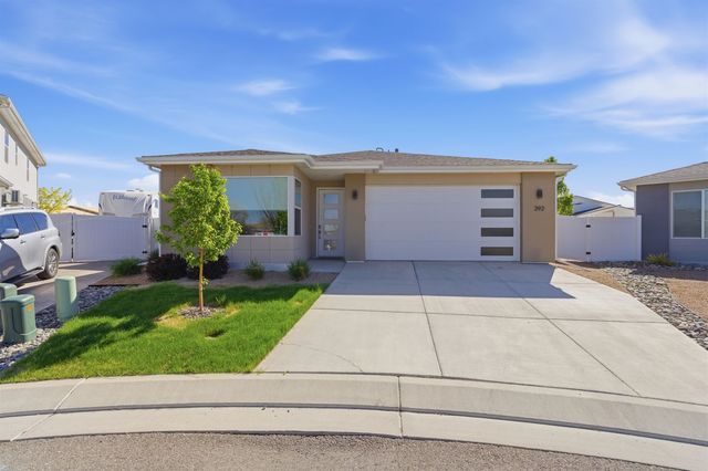 392 Silver Creek Lane, Grand Junction, CO 81504