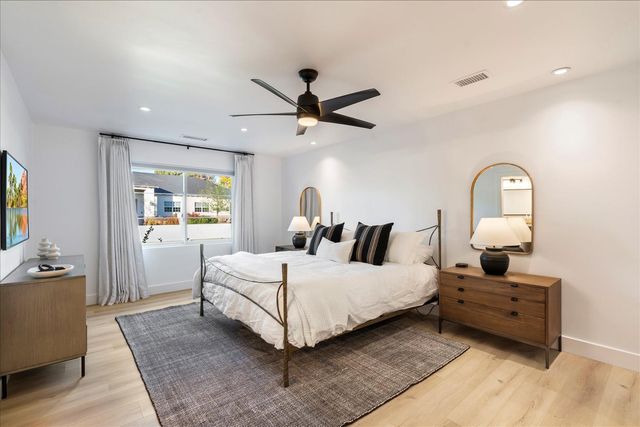 3827 E Hazelwood Street, Phoenix, AZ 85018