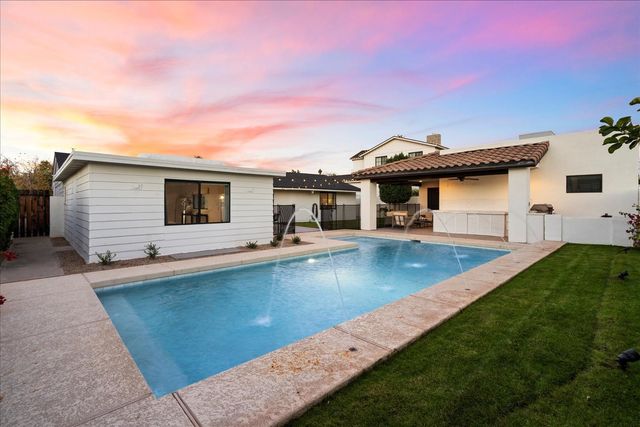 3827 E Hazelwood Street, Phoenix, AZ 85018