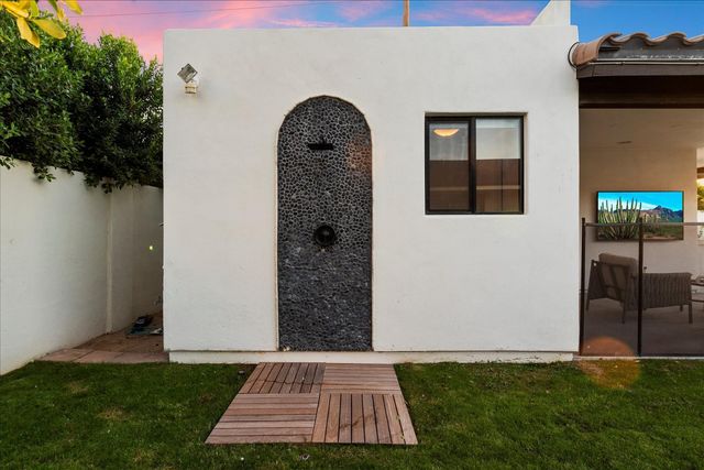 3827 E Hazelwood Street, Phoenix, AZ 85018