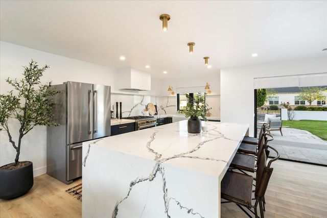 3827 E Hazelwood Street, Phoenix, AZ 85018