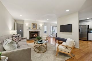 9 Larkin 9, West Orange Twp., NJ 07052