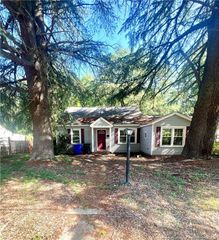 961 McKimmon Road, Fayetteville, NC 28303