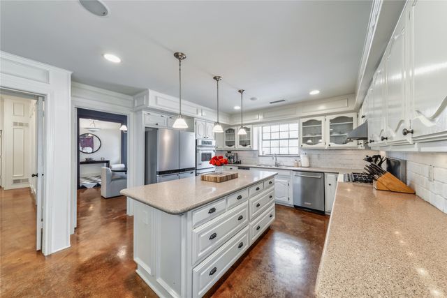 6402 McCommas Boulevard, Dallas, TX 75214
