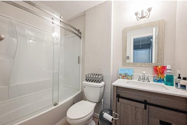8706 Belle Glen Drive, Houston, TX 77099