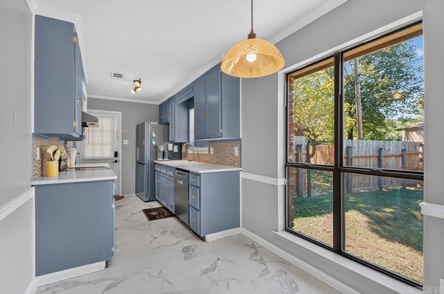 101 Round Leaf Court, Sherwood, AR 72120