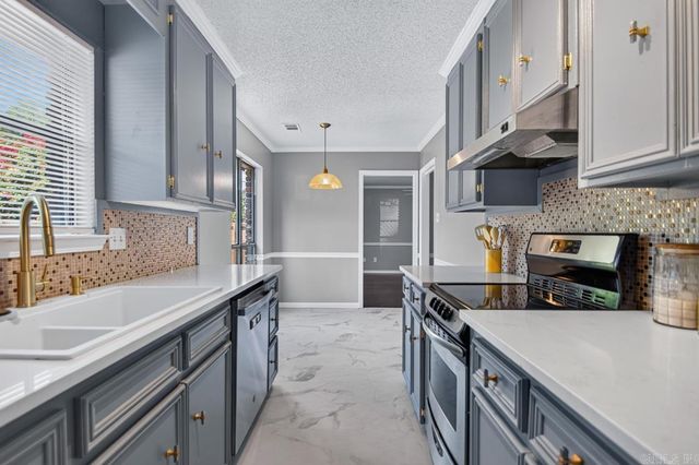 101 Round Leaf Court, Sherwood, AR 72120
