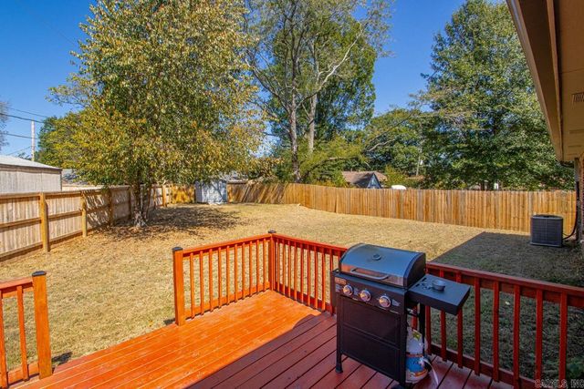 101 Round Leaf Court, Sherwood, AR 72120