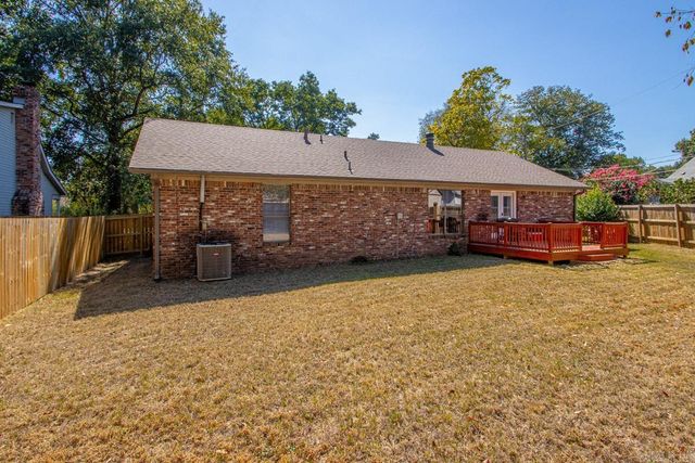 101 Round Leaf Court, Sherwood, AR 72120