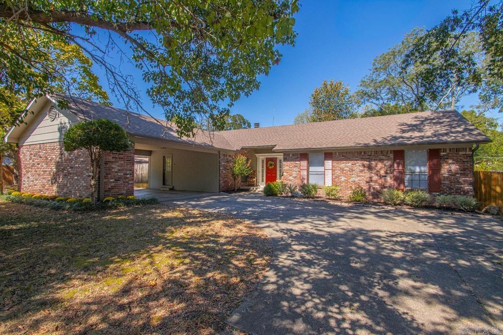 101 Round Leaf Court, Sherwood, AR 72120