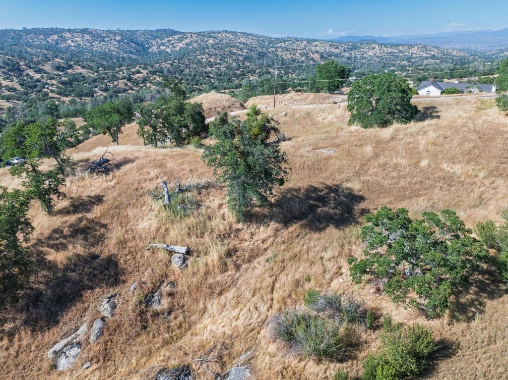 Image 46 of property listing at 39854 Lilley Mountain Drive, Coarsegold, CA 93614