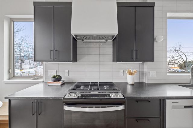 700 Denson DR 2102, Austin, TX 78752