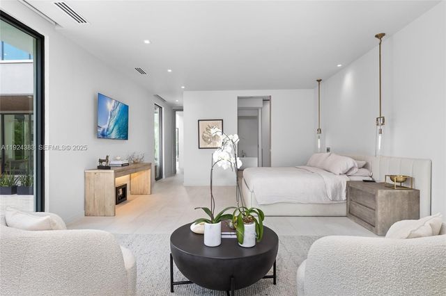 773 NE 77th Ter, Miami, FL 33138