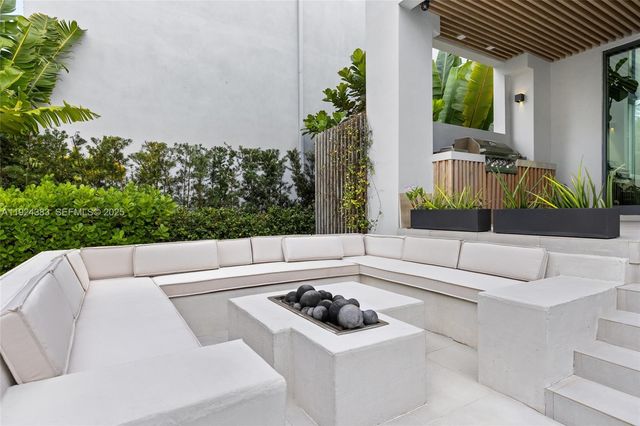 773 NE 77th Ter, Miami, FL 33138