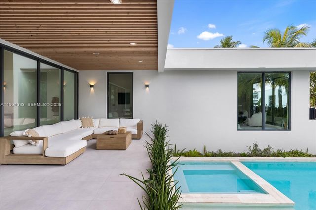 773 NE 77th Ter, Miami, FL 33138