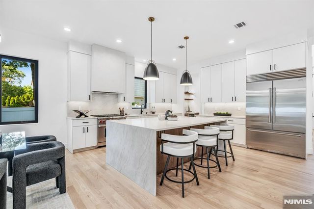 408 Terhune Avenue, Paramus, NJ 07652