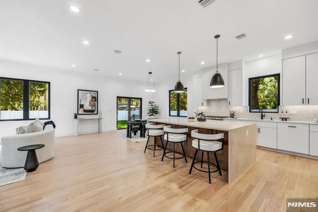 408 Terhune Avenue, Paramus, NJ 07652