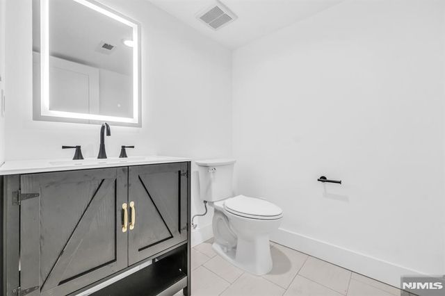 408 Terhune Avenue, Paramus, NJ 07652