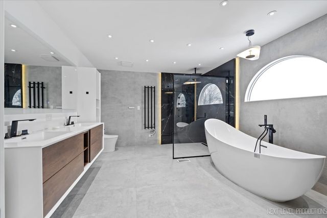 970 Waterside Court, Aurora, IL 60502