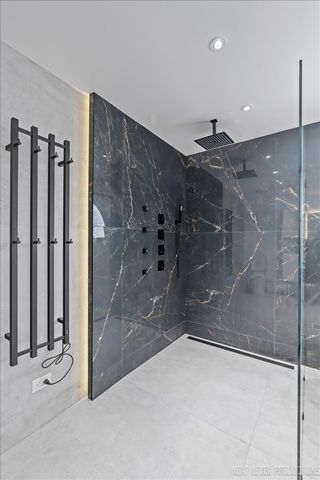 970 Waterside Court, Aurora, IL 60502