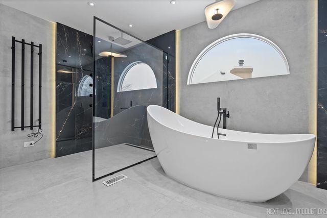 970 Waterside Court, Aurora, IL 60502