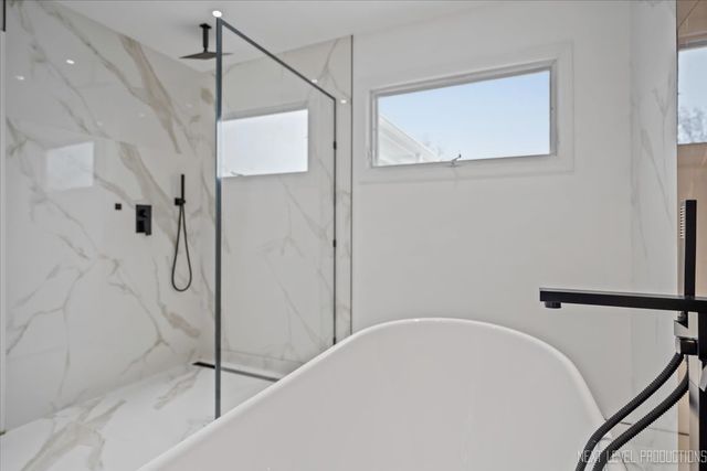 970 Waterside Court, Aurora, IL 60502