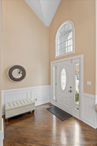 970 Waterside Court, Aurora, IL 60502