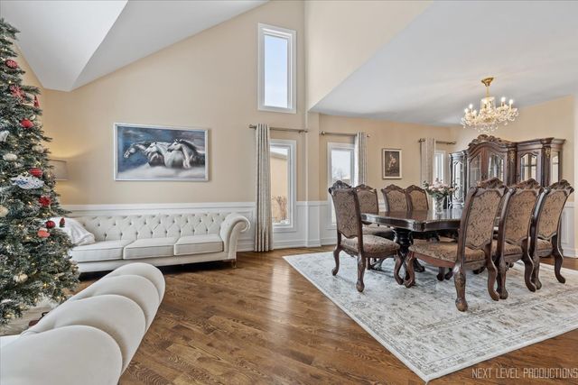 970 Waterside Court, Aurora, IL 60502