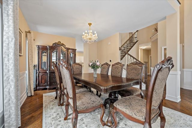 970 Waterside Court, Aurora, IL 60502