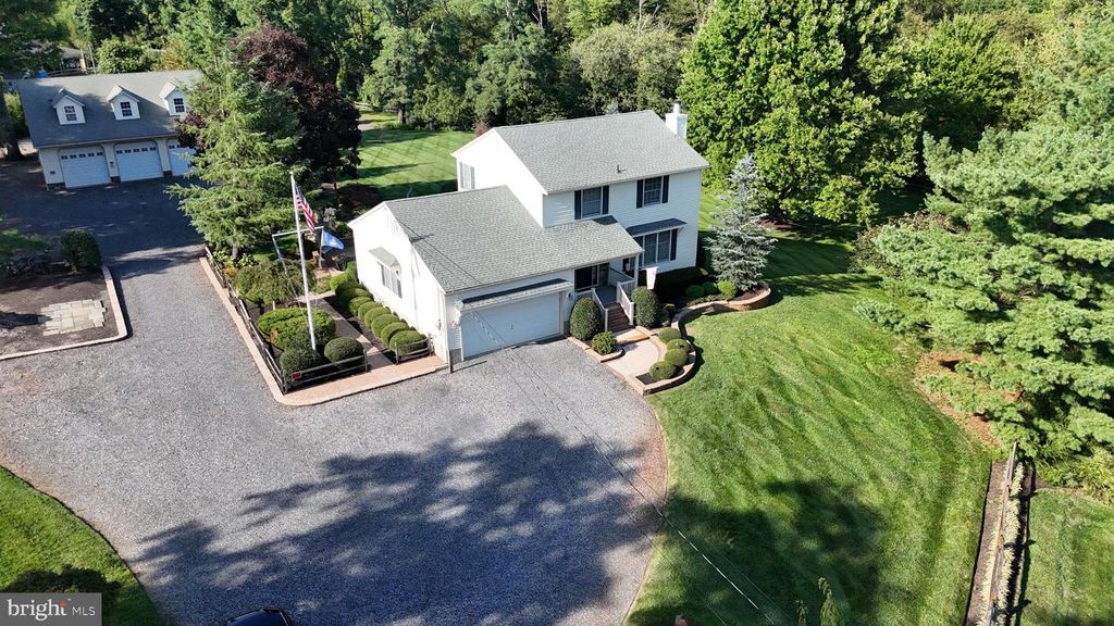 27739 MOUNT PLEASANT RD, COLUMBUS, NJ 08022 — exterior