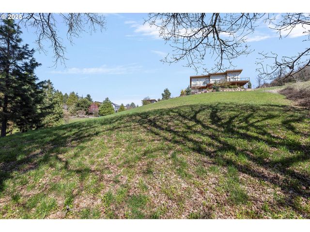 105 ALTA VISTA Rd, White Salmon, WA 98672