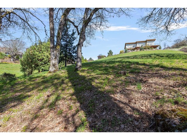 105 ALTA VISTA Rd, White Salmon, WA 98672