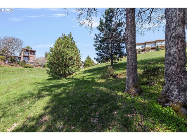 105 ALTA VISTA Rd, White Salmon, WA 98672