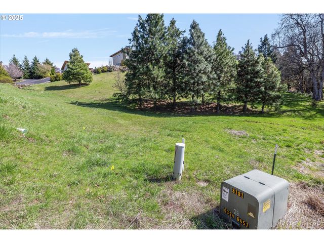 105 ALTA VISTA Rd, White Salmon, WA 98672