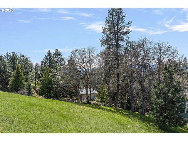 105 ALTA VISTA Rd, White Salmon, WA 98672