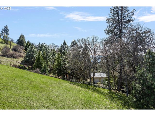 105 ALTA VISTA Rd, White Salmon, WA 98672