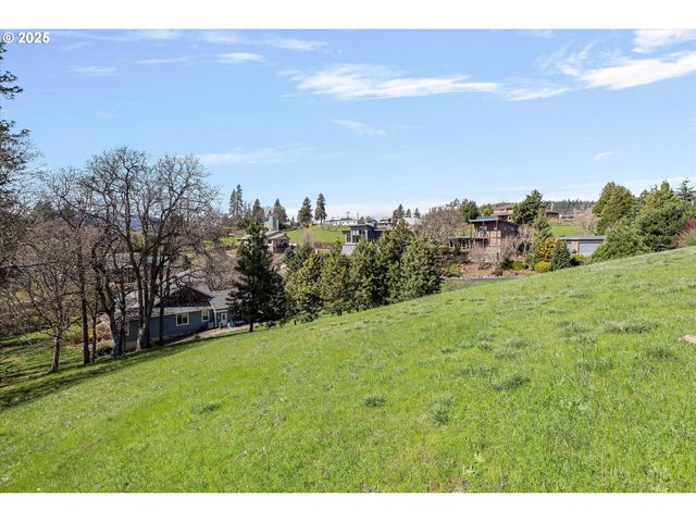 105 ALTA VISTA Rd, White Salmon, WA 98672