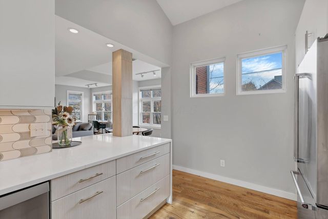 233 W Poplar Avenue, 2, Columbus, OH 43215
