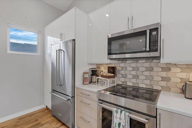 233 W Poplar Avenue, 2, Columbus, OH 43215