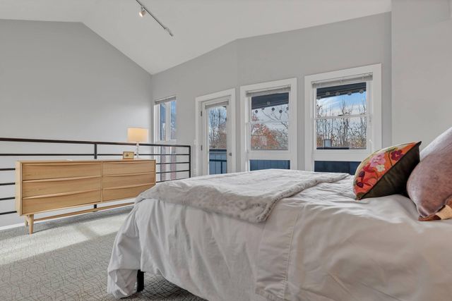 233 W Poplar Avenue, 2, Columbus, OH 43215